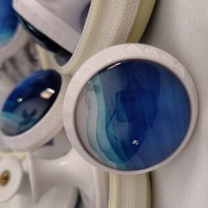 💙 8 Blue Wavy Knobs. W/ Hardware and Case. Lorvies Brand. New!